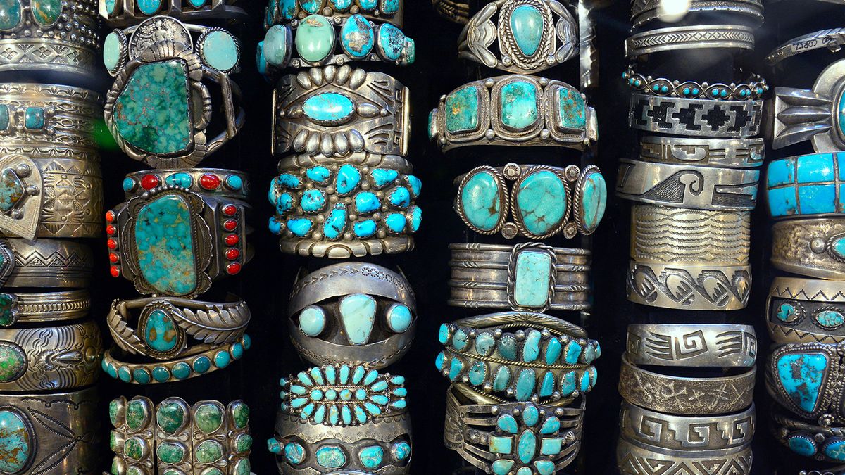 You are currently viewing A Beginner’s Guide to Southwestern Jewelry Styles