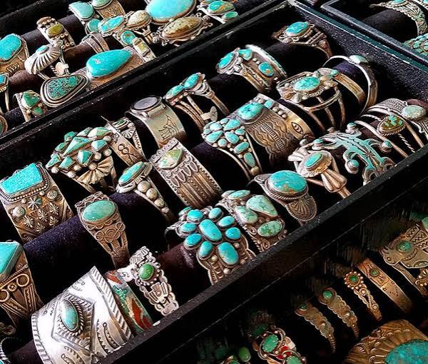 You are currently viewing Collecting Native American Jewelry as an Investment in Art, Not Just Value
