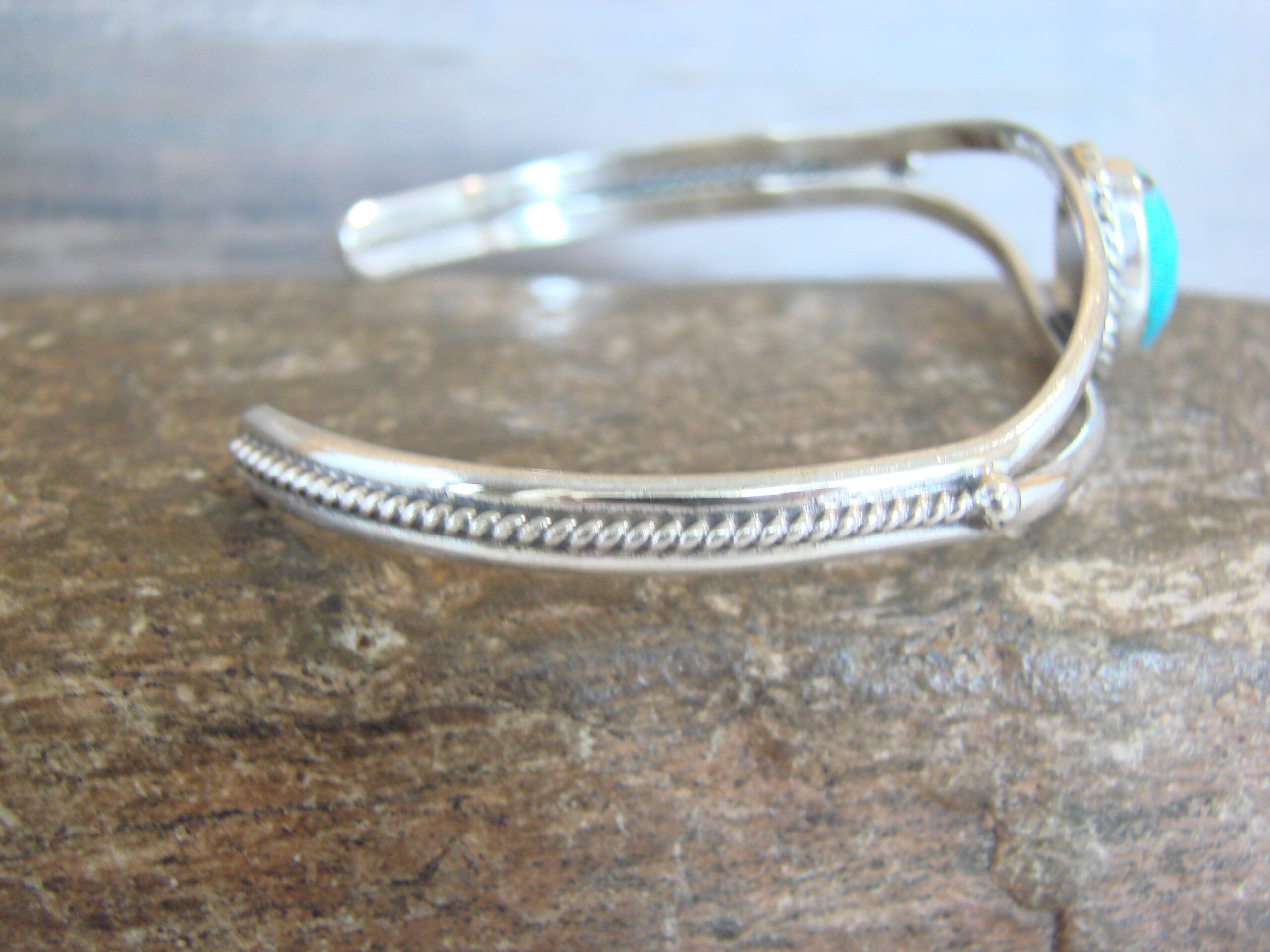 Graceful Native American Bracelet by Henio – Navajo Sterling Silver & Turquoise Cuff - Image 5