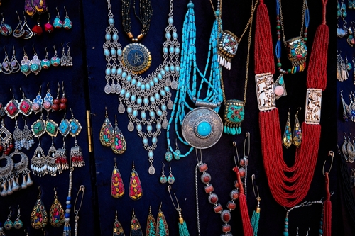 You are currently viewing How Native American Jewelry Became Recognized Around the World