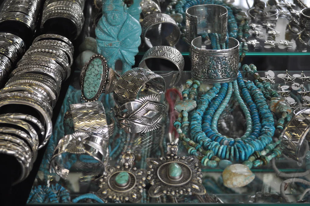 You are currently viewing How to Store Native American Jewelry to Preserve Its Beauty
