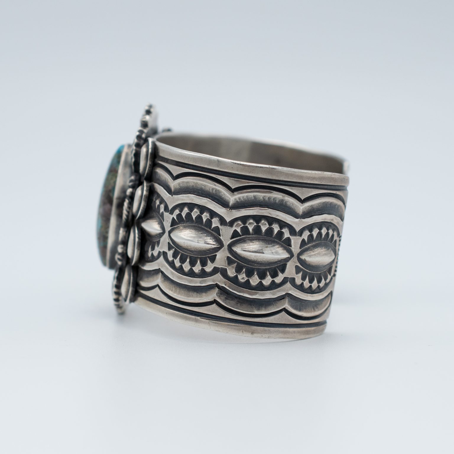 Breathtaking Bisbee Turquoise Bracelet by Navajo Artist Delbert Gordon - Image 3