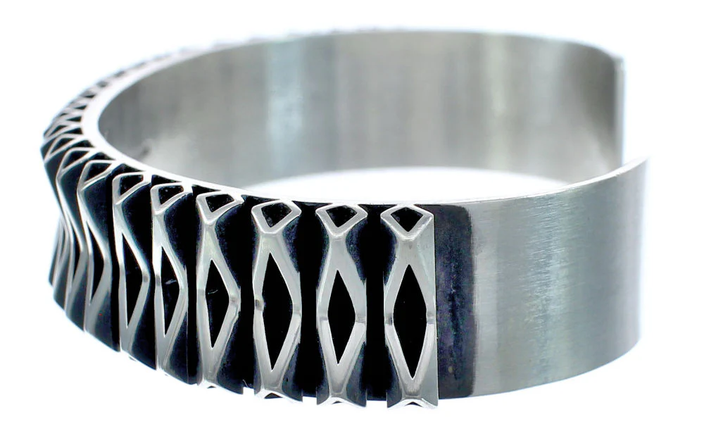 Native American Navajo Sterling Silver Cuff Bracelet - Image 3