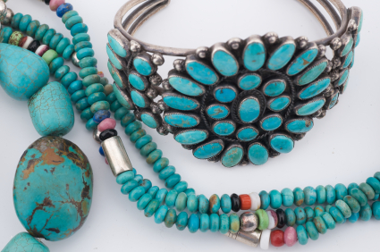 You are currently viewing Traveling With Native American Jewelry