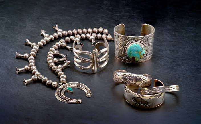 You are currently viewing Why Native American Jewelry Remains Timeless