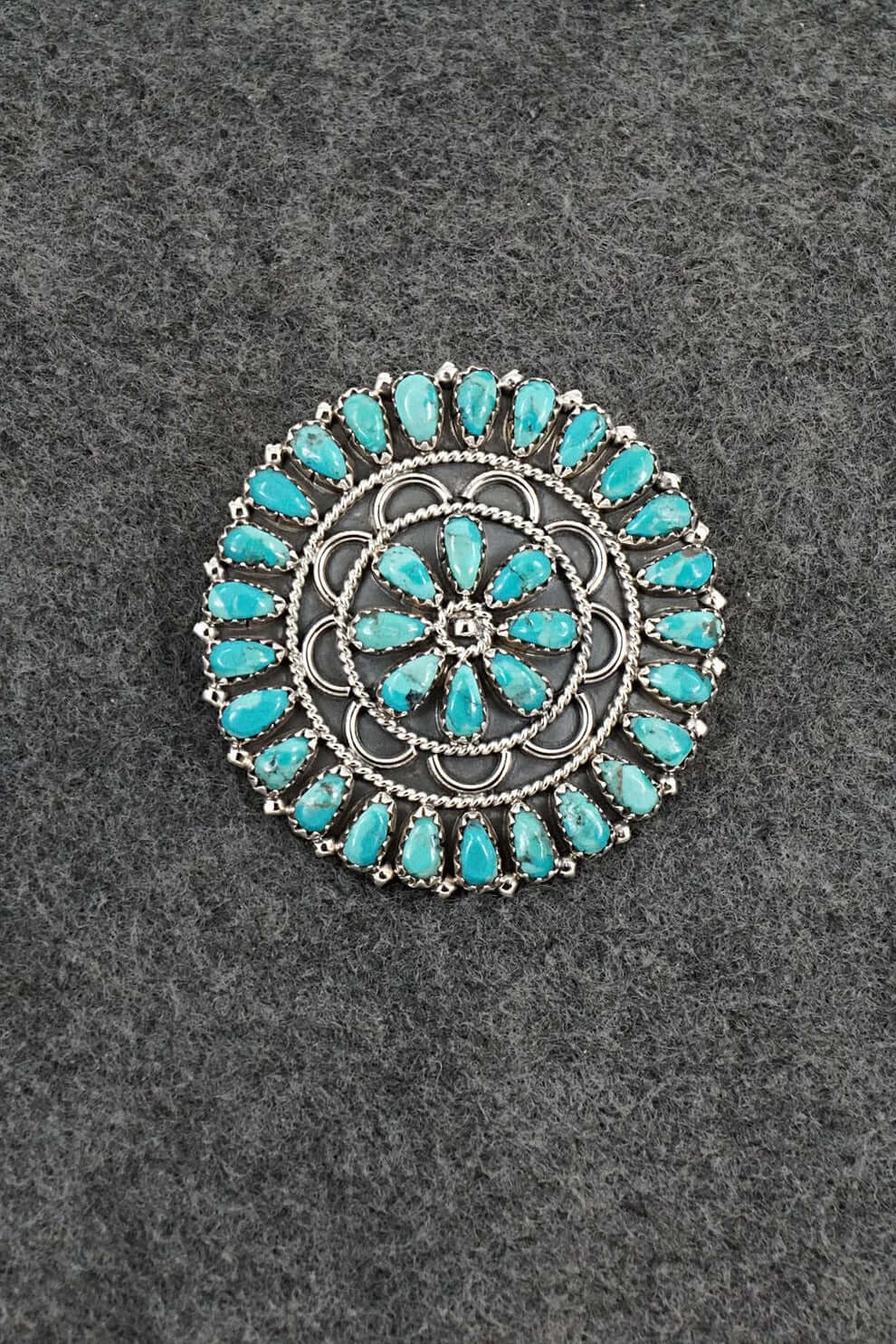 Extraordinary Native American Jewelry Set by Gerald Mitchell – Full Squash Blossom Ensemble - Image 7